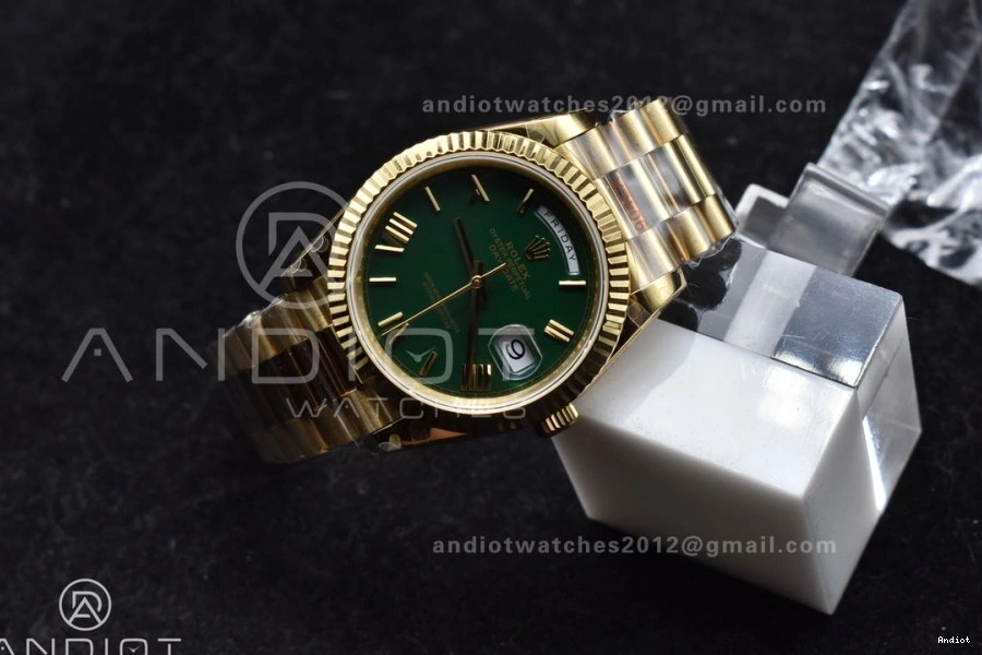 President Gain Markers Bracelet Roman DayDate Green on V A3255 904L Dial Weight GMF EasyMatch YG Steel 754 40 0707